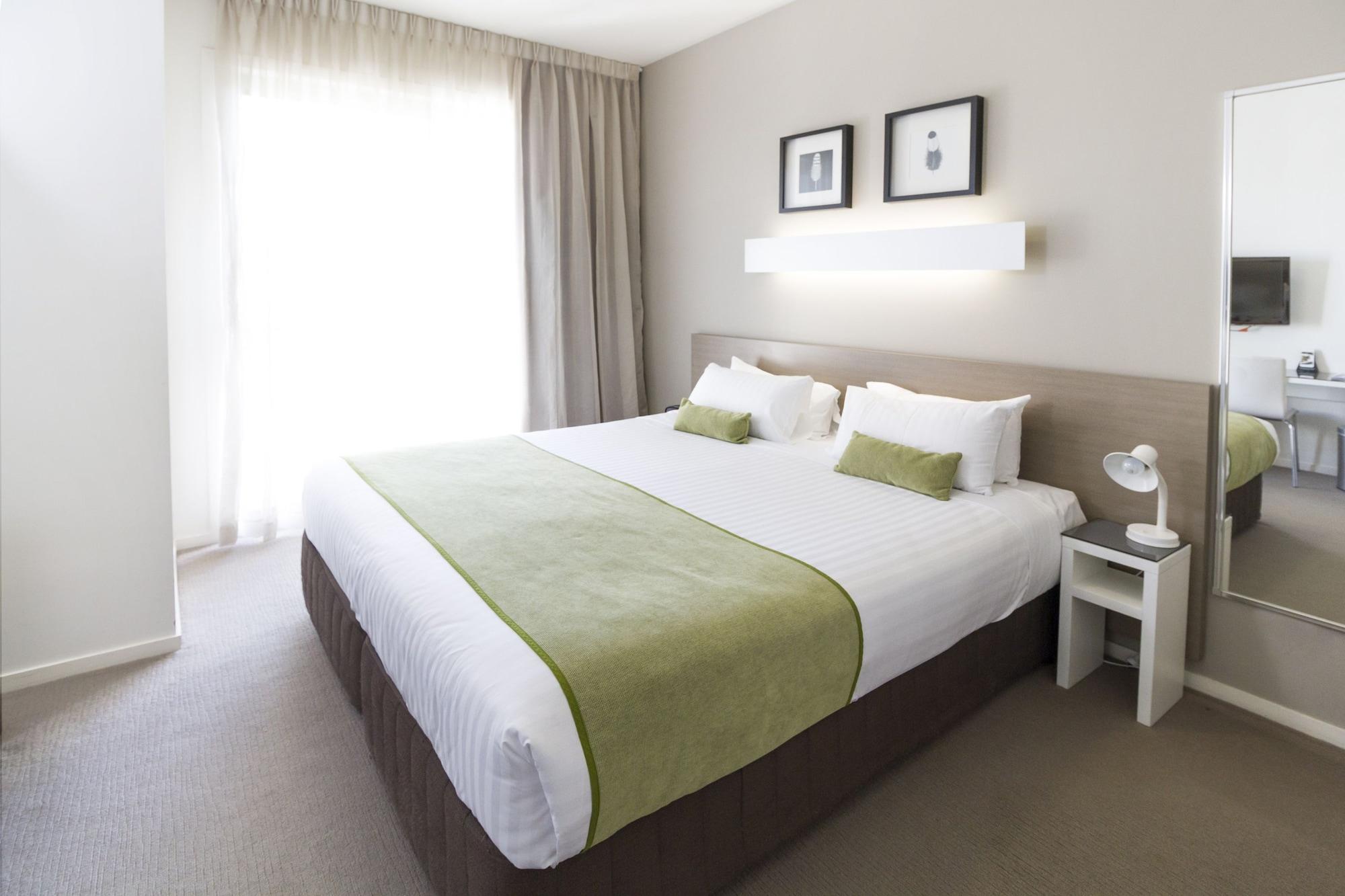 Abode Gungahlin Aparthotel Canberra Exteriör bild