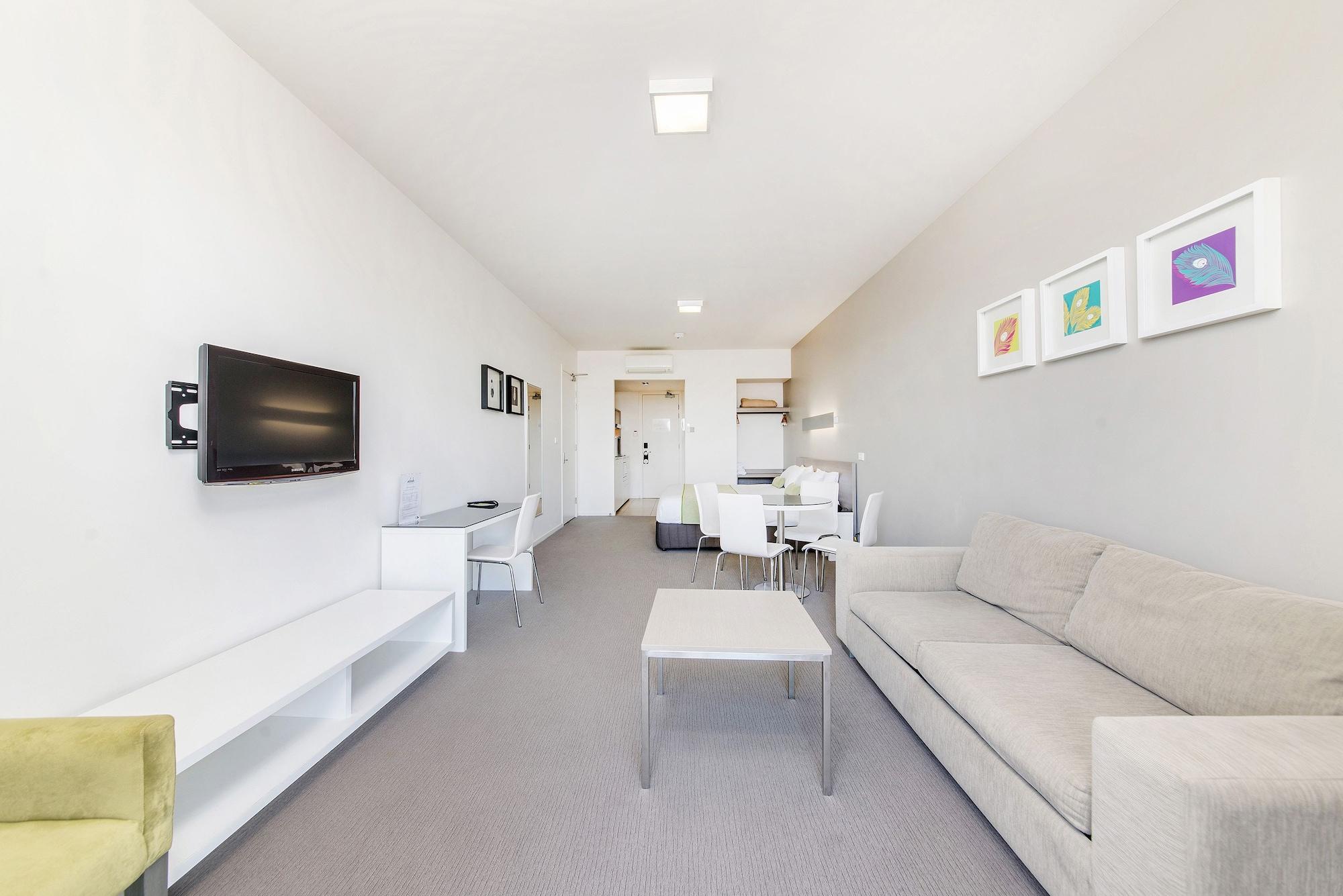 Abode Gungahlin Aparthotel Canberra Exteriör bild