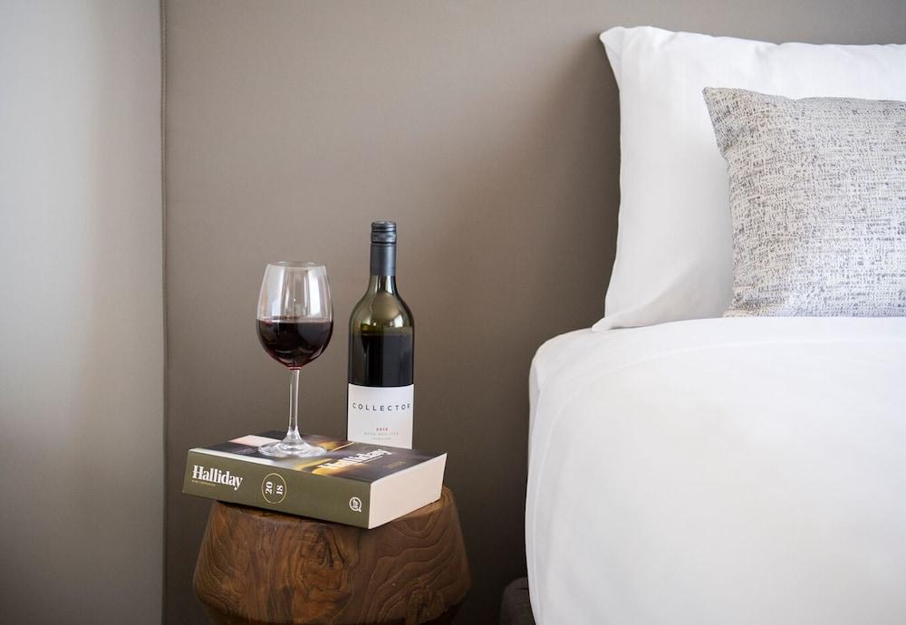 Abode Gungahlin Aparthotel Canberra Exteriör bild