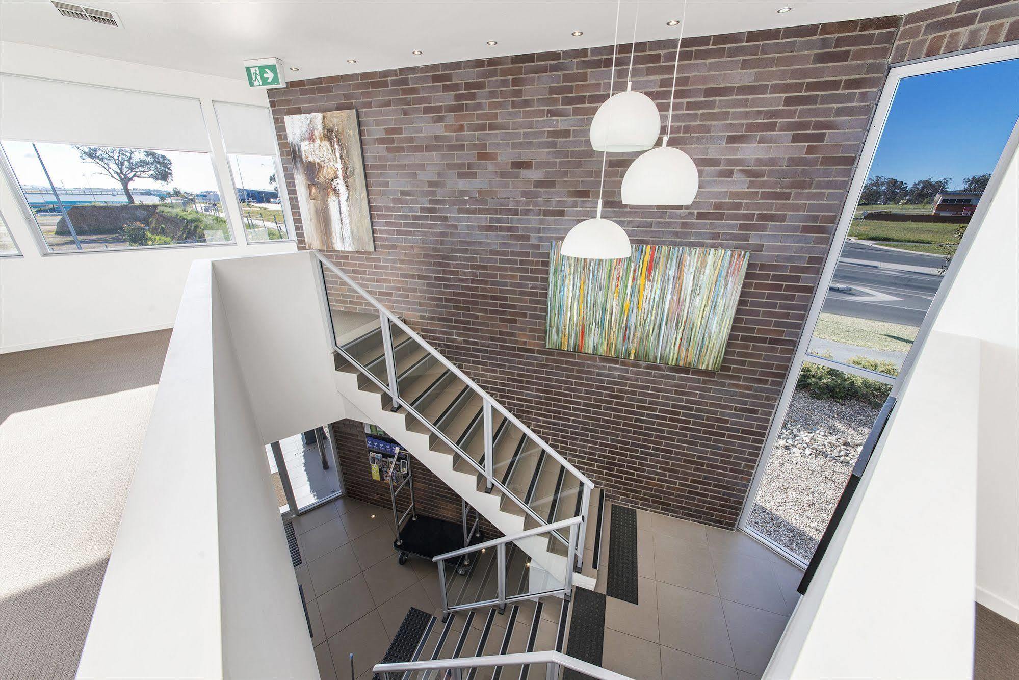 Abode Gungahlin Aparthotel Canberra Exteriör bild
