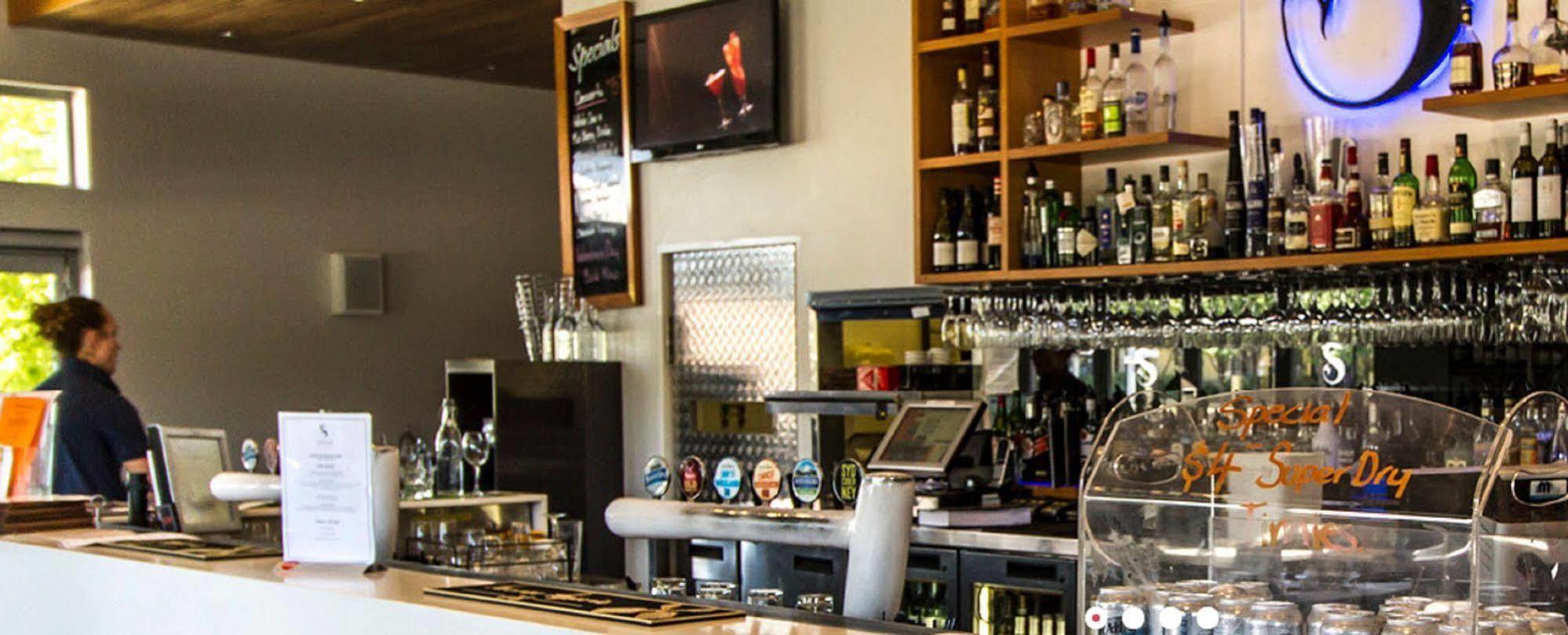 Abode Gungahlin Aparthotel Canberra Exteriör bild